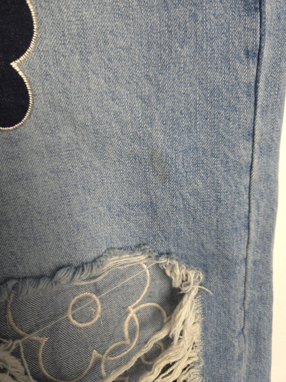Urban Outfitters BDG Skater Baggy Daisy Patch Jeans Distressed Ripped Y2K 28 - Picture 10 of 10